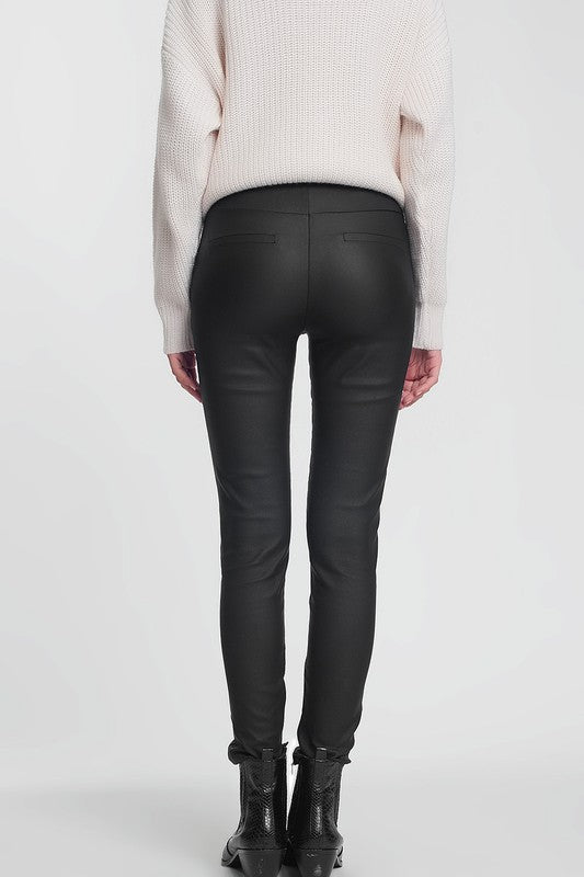 Elisabetta Franchi Eco-leather skinny trousers - Buy online on Glamest  Fashion Outlet - Glamest.com | Online Designer Fashion Outlet